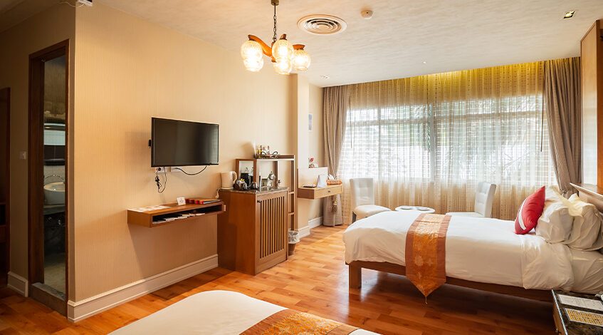 Which society has the best 3 BHK flats in Dasna?