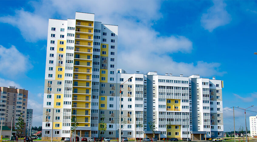 Check out the available 2 BHK flats in Dasna in Suncity Royal Castle society