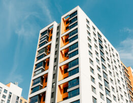 What are the benefits of buying a flat in Royal Castle Ghaziabad?